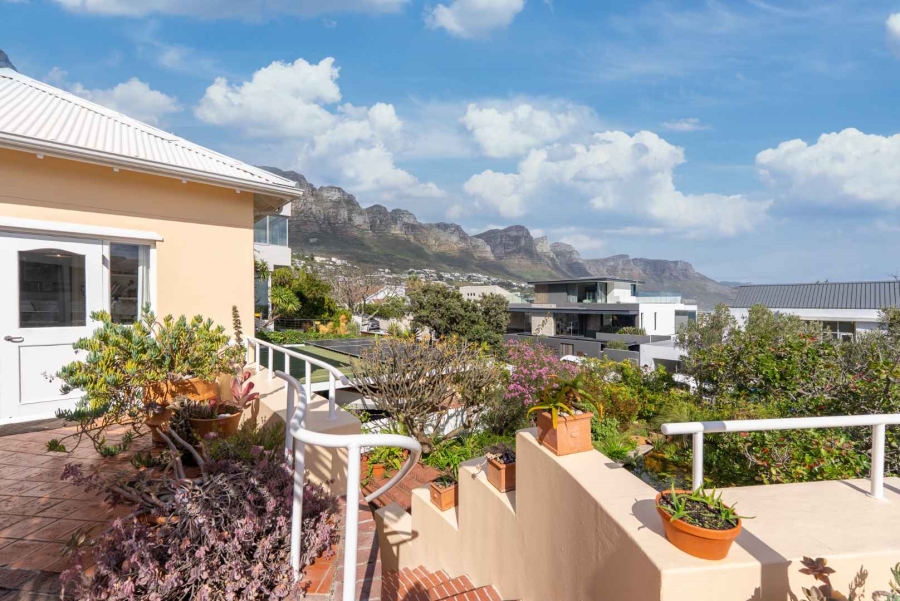 5 Bedroom Property for Sale in Camps Bay Western Cape